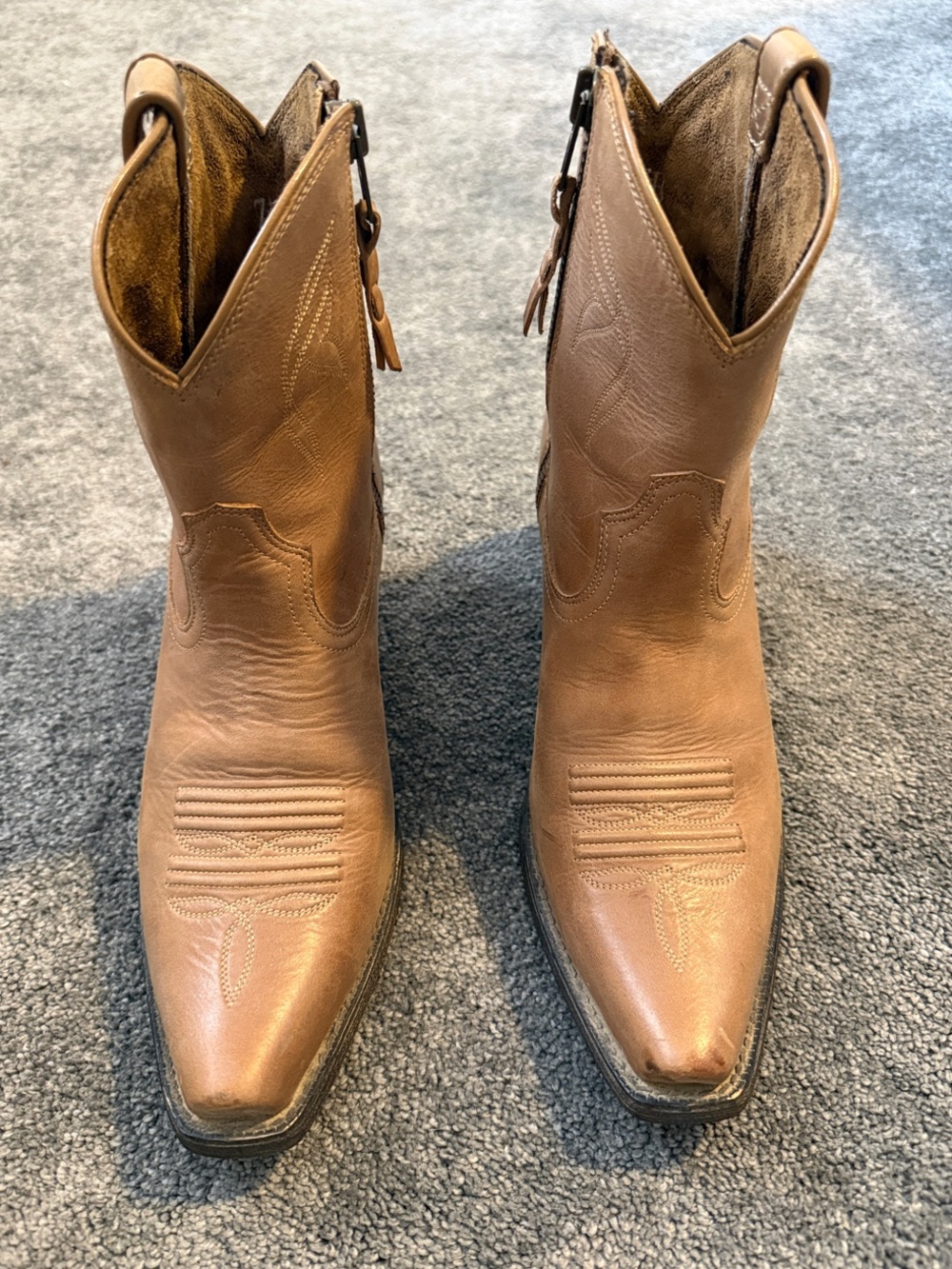 Ariat Lovely Western Ankle Boots – Tan/Luggage – Women’s Size 7.5B